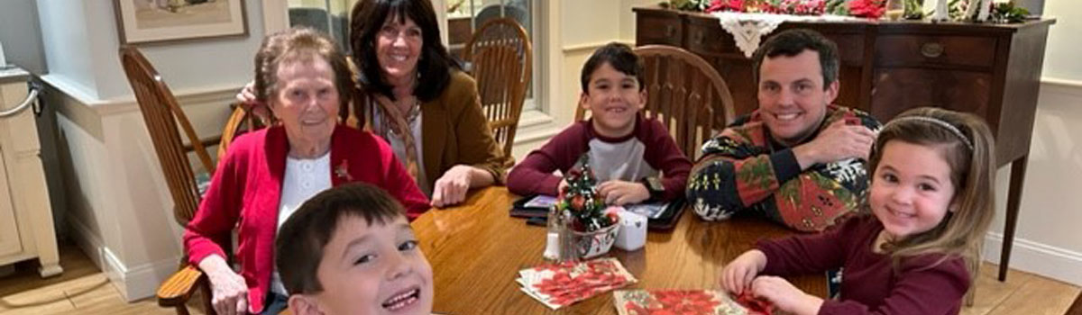 Francine party at table with children